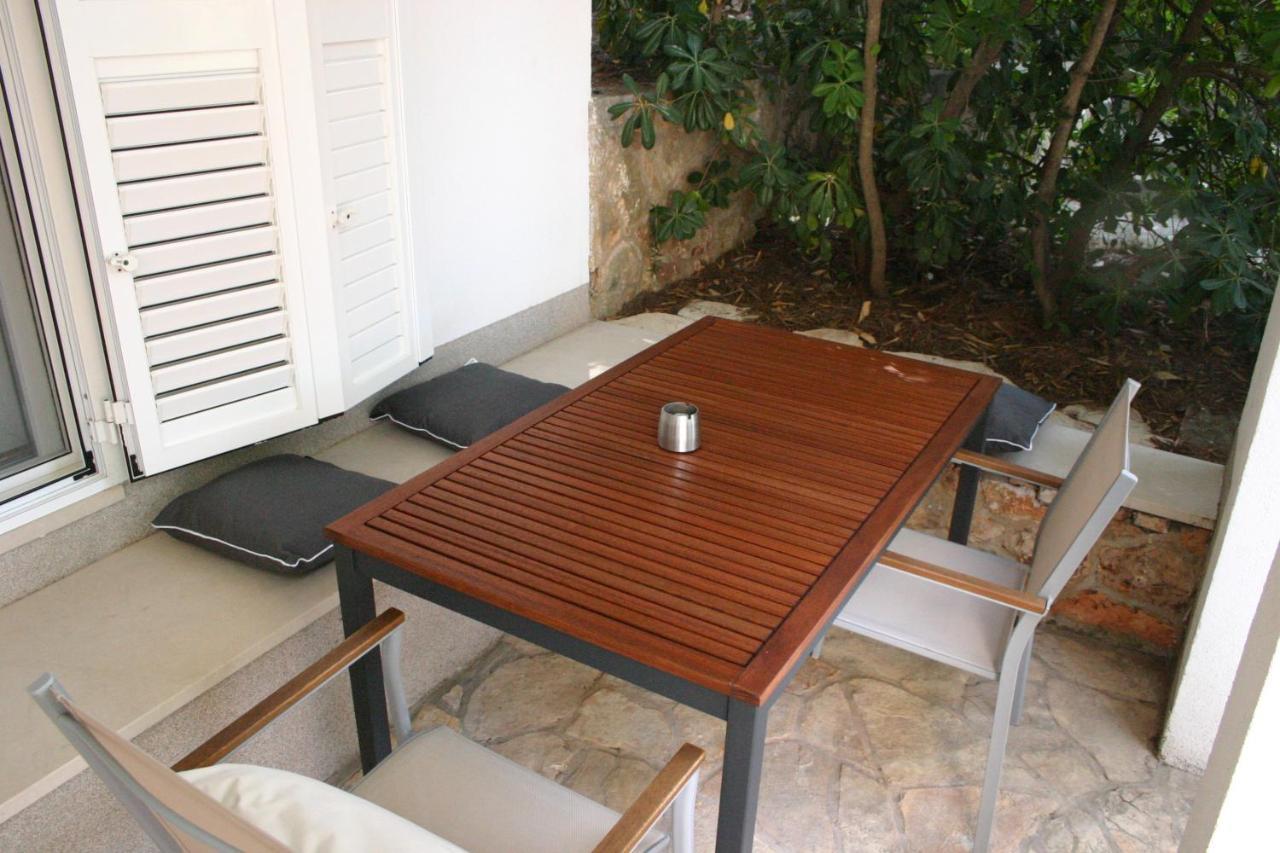Cozy Jelsa Apartment In The Shade Of The Pines. Dış mekan fotoğraf